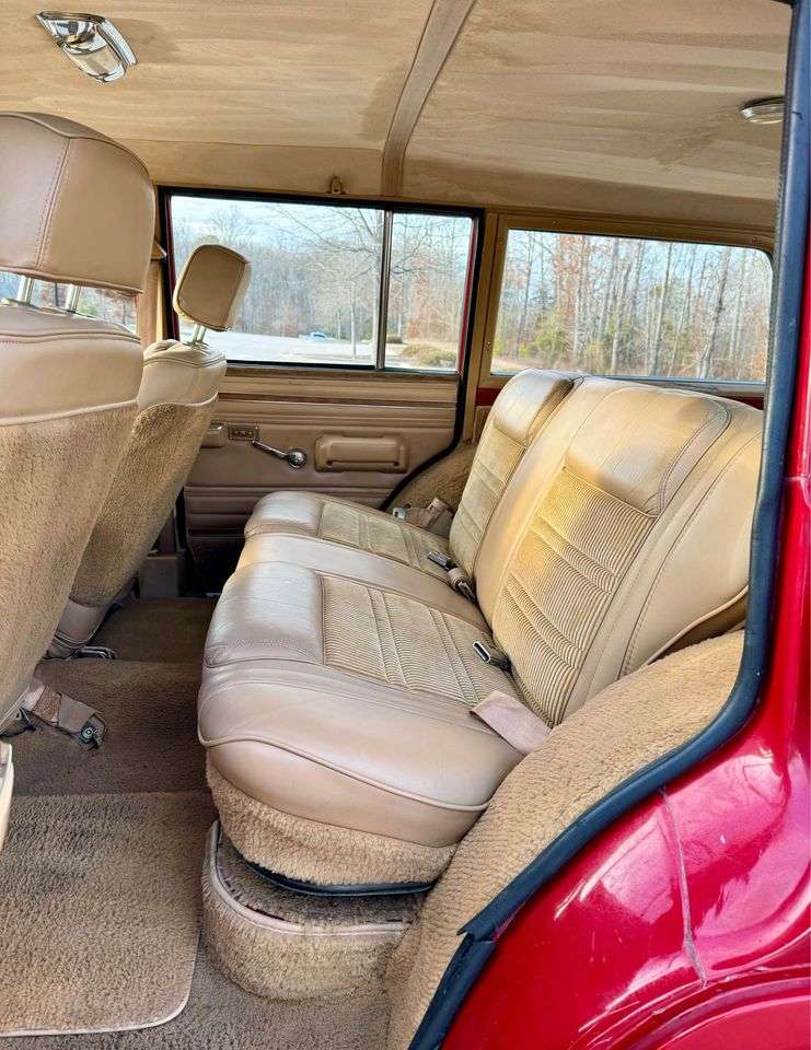 1987 Jeep Grand Wagoneer