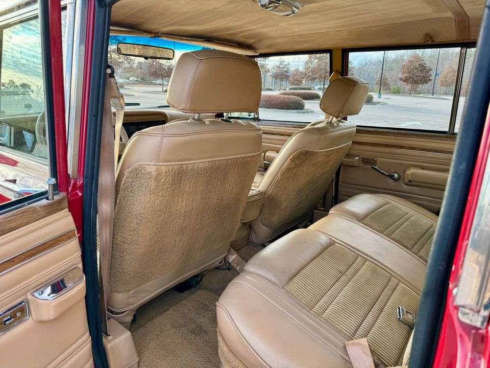 1987 Jeep Grand Wagoneer
