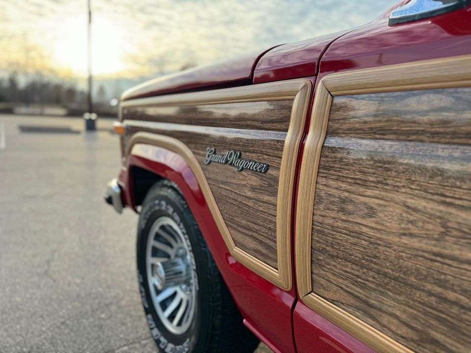1987 Jeep Grand Wagoneer
