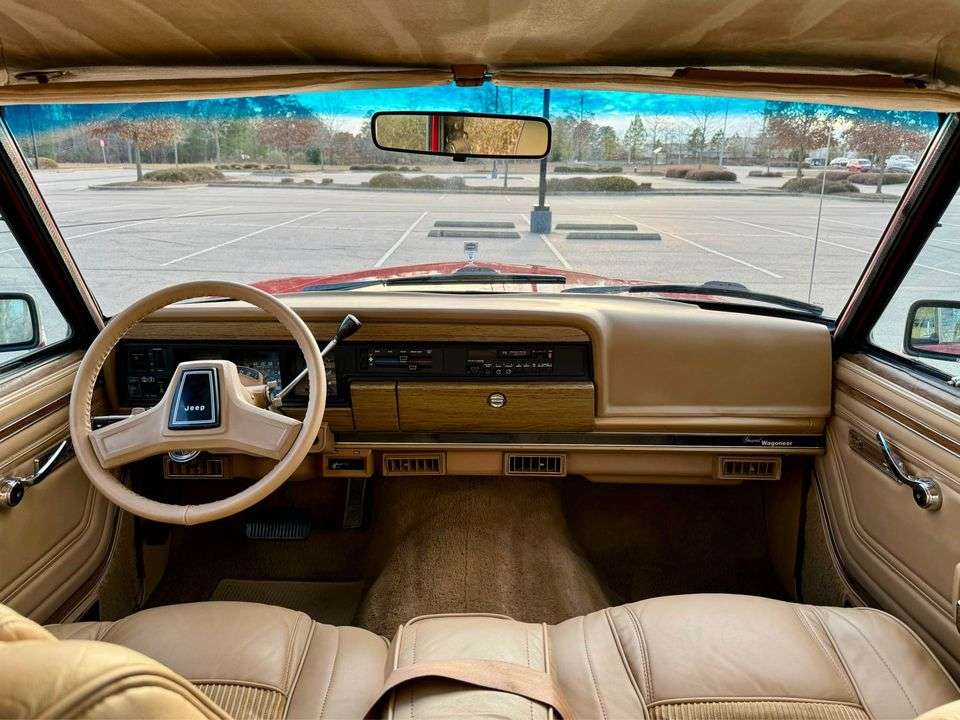 1987 Jeep Grand Wagoneer