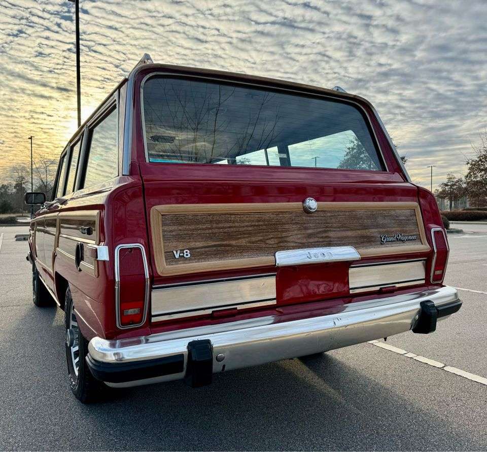 1987 Jeep Grand Wagoneer