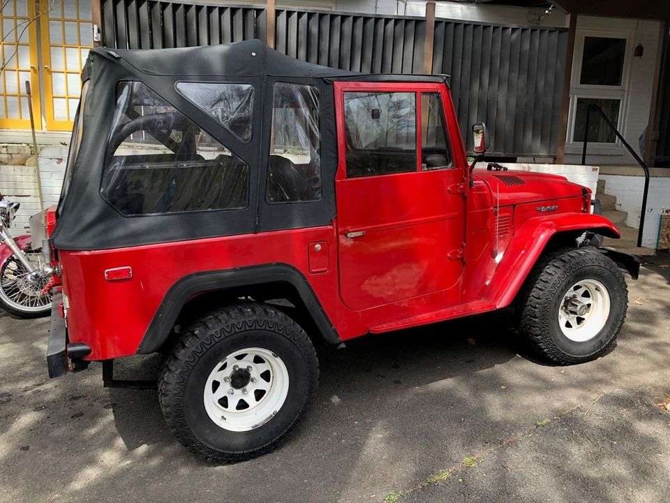 1975 Toyota Land Cruiser FJ40 V8 Swap