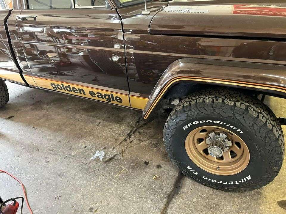 1979 Jeep J10 Golden Eagle
