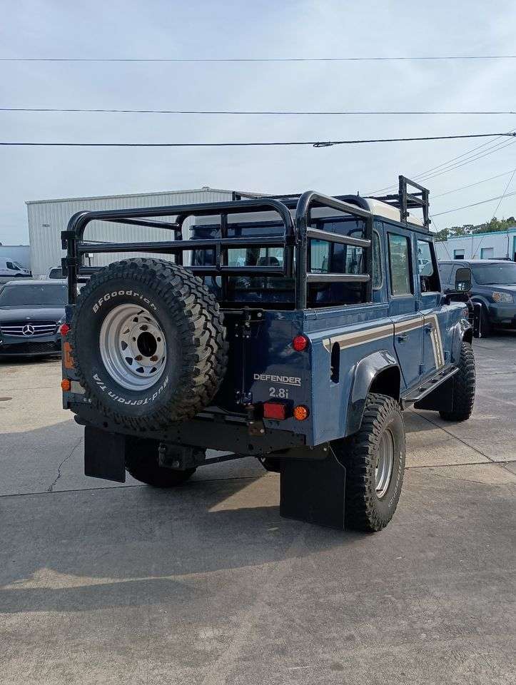 1997 Land Rover Defender 110 2.8L Pickup