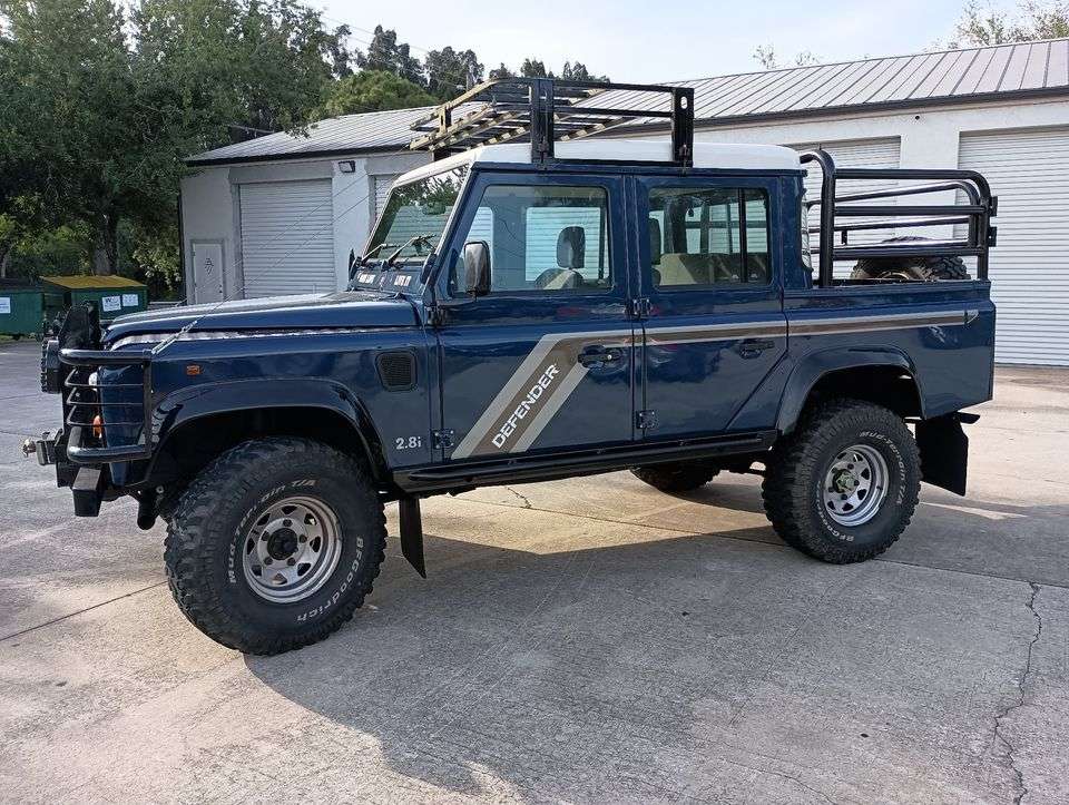 1997 Land Rover Defender 110 2.8L Pickup