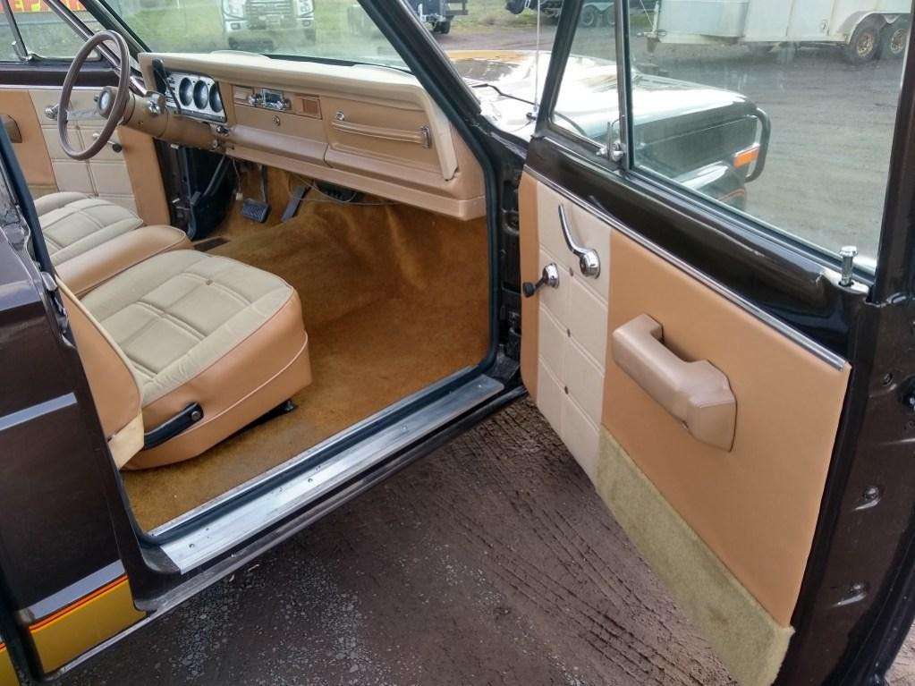 1979 Jeep J10 Golden Eagle