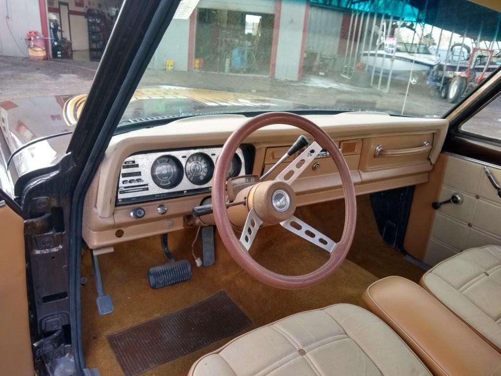 1979 Jeep J10 Golden Eagle