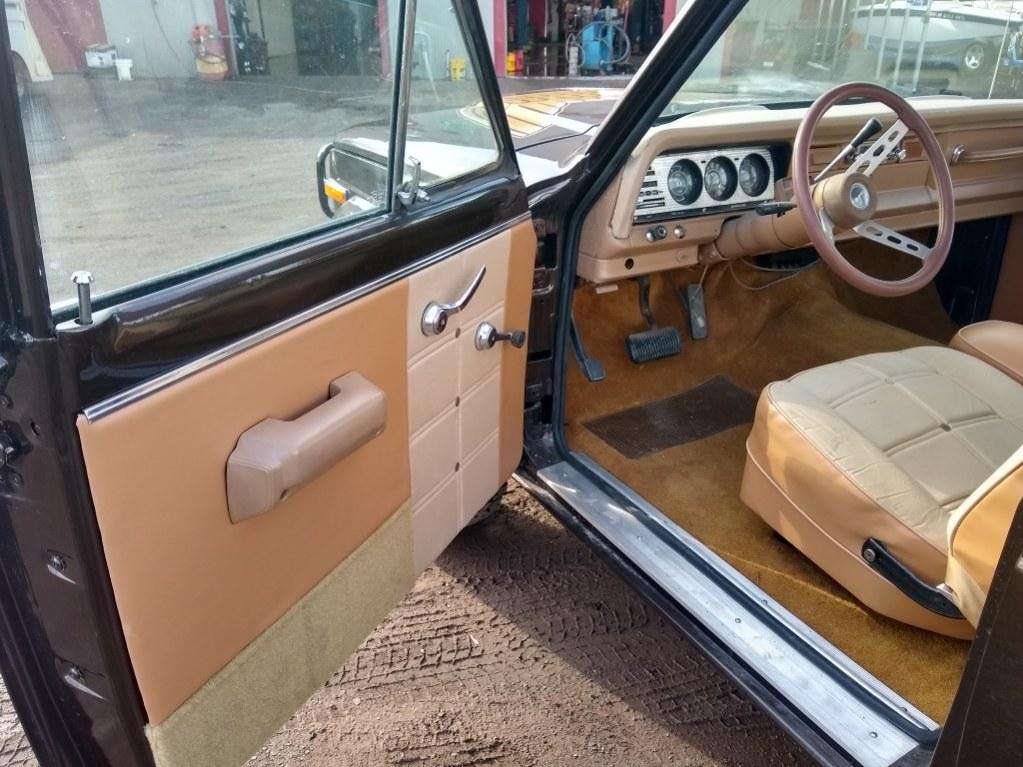 1979 Jeep J10 Golden Eagle