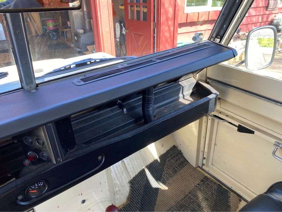 1973 Land Rover Series III 88 US Spec
