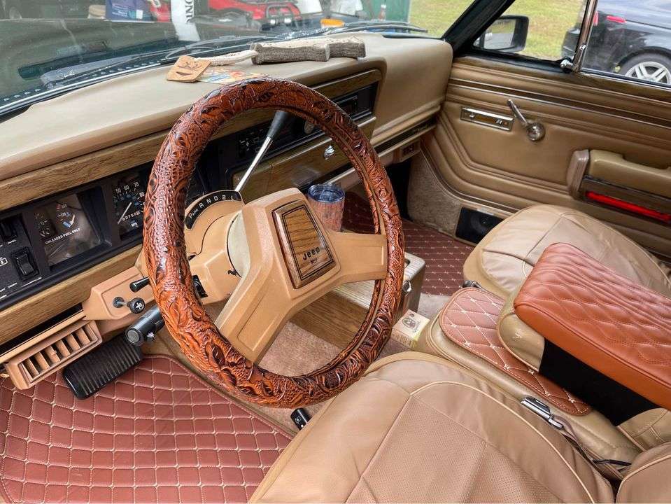 1988 Jeep Grand Wagoneer