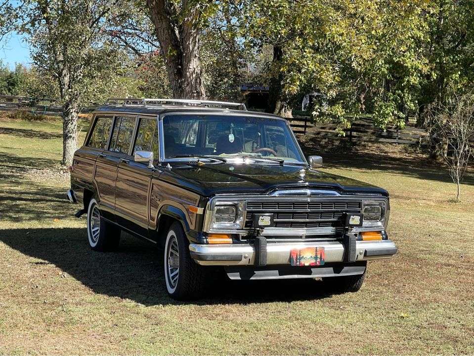 1988 Jeep Grand Wagoneer