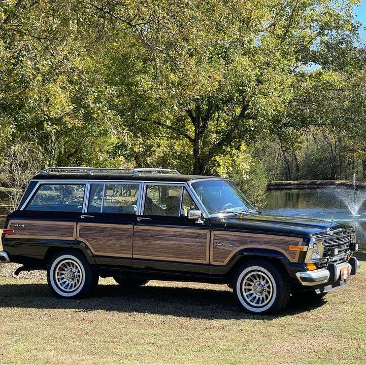 1988 Jeep Grand Wagoneer