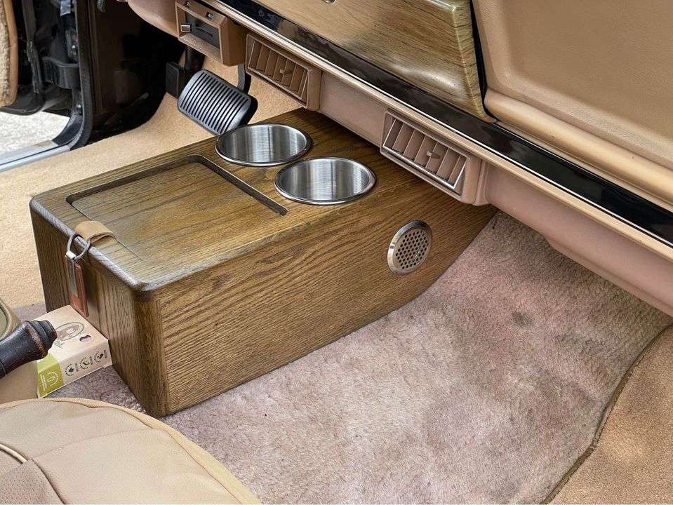 1988 Jeep Grand Wagoneer