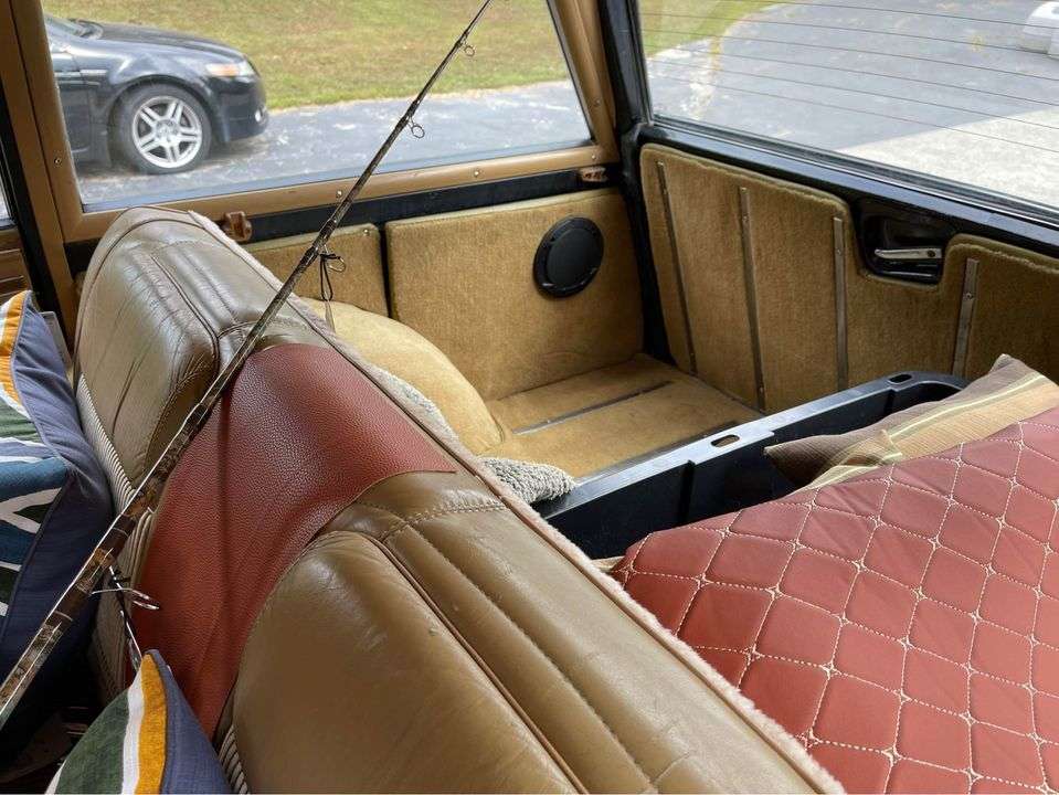 1988 Jeep Grand Wagoneer