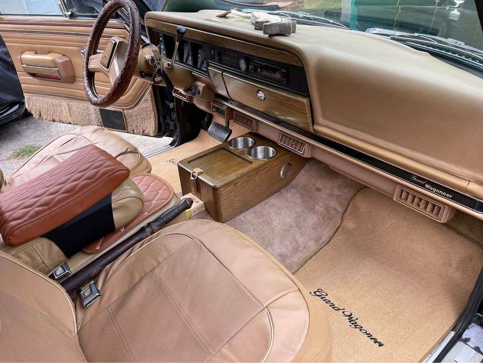 1988 Jeep Grand Wagoneer