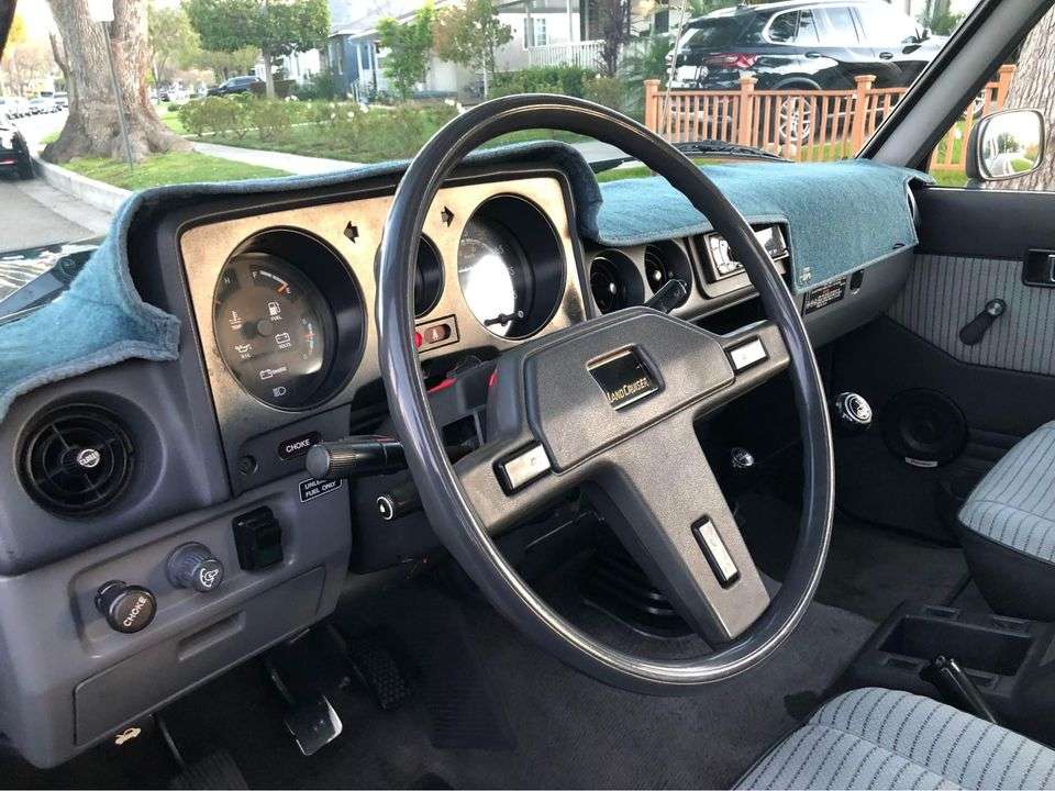 1987 Toyota FJ60 Land Cruiser