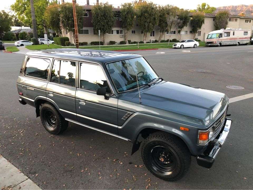1987 Toyota FJ60 Land Cruiser