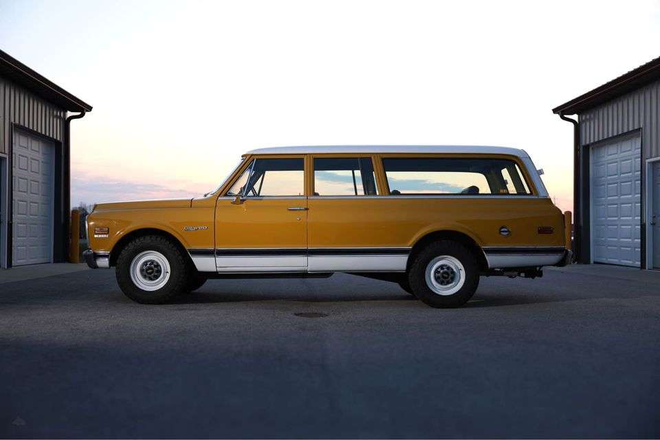1972 Chevrolet Suburban C20