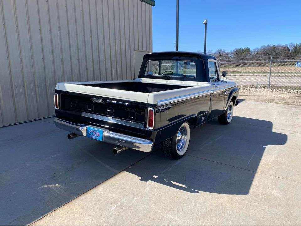 1966 Ford F100