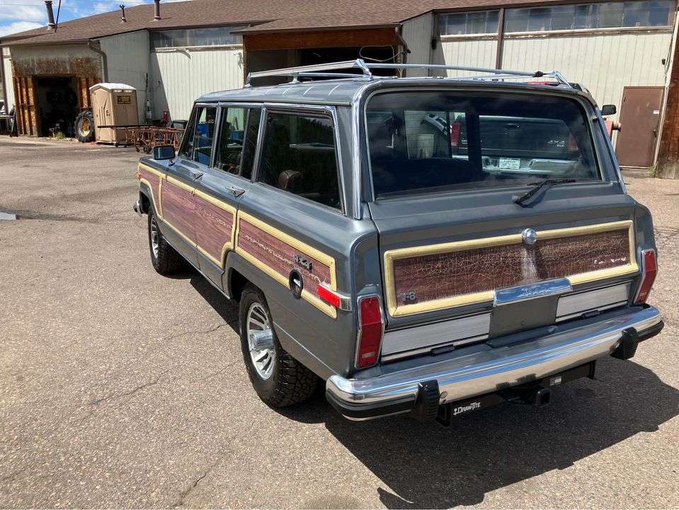 1991 Jeep Grand Wagoneer Final Edition