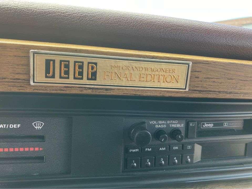 1991 Jeep Grand Wagoneer Final Edition