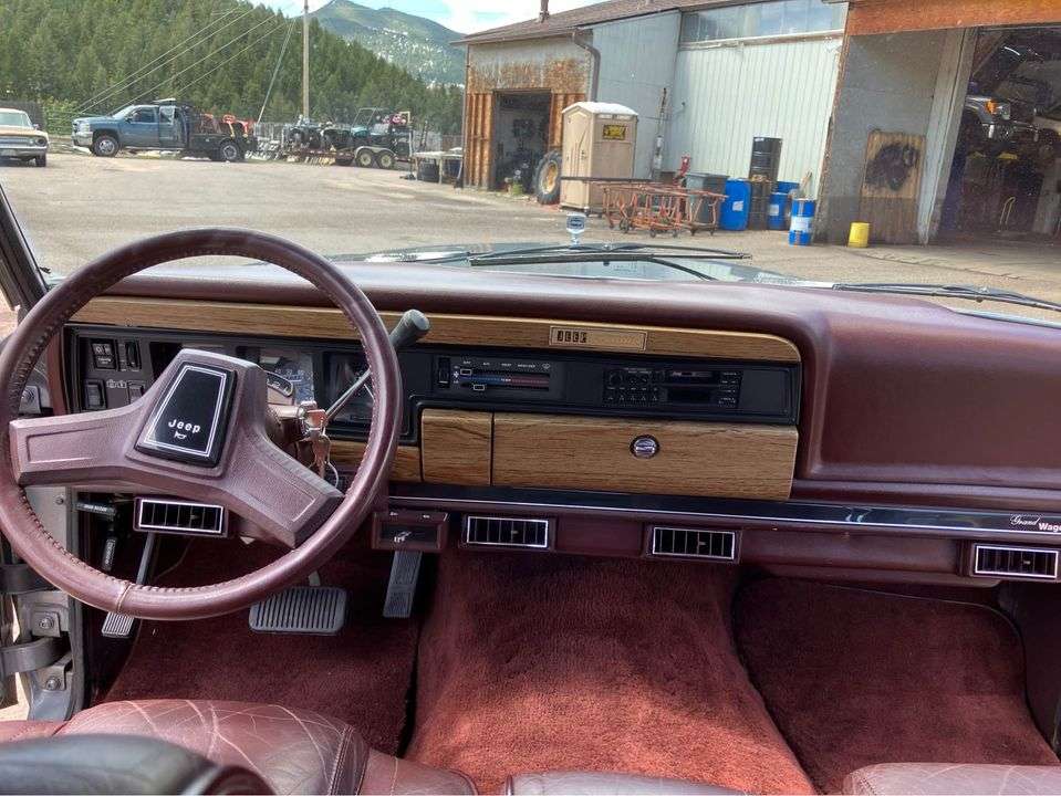 1991 Jeep Grand Wagoneer Final Edition