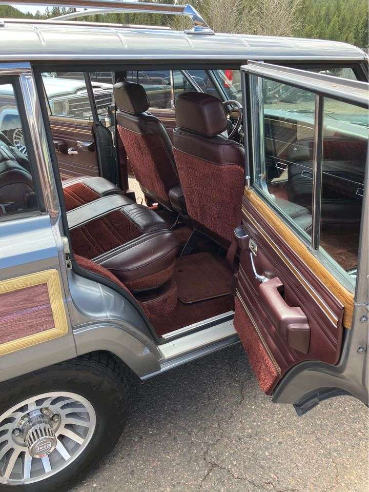 1991 Jeep Grand Wagoneer Final Edition