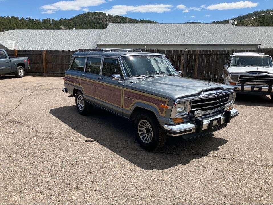 1991 Jeep Grand Wagoneer Final Edition