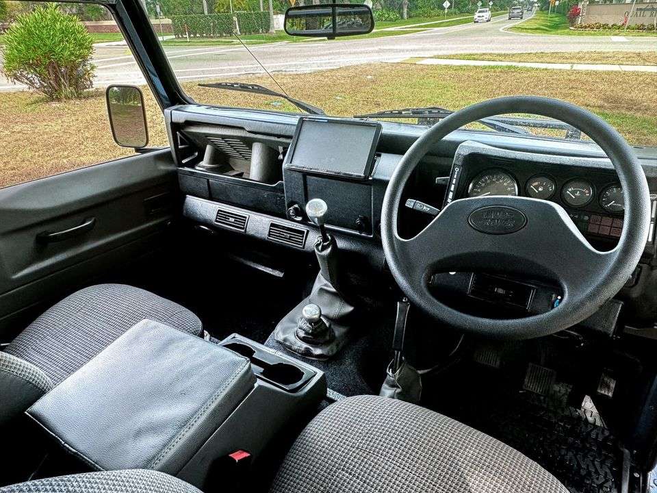 1997 Land Rover Defender 110 2.8L Pickup