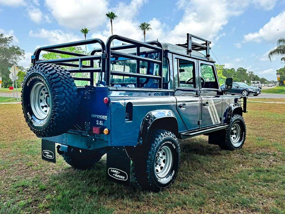 1997 Land Rover Defender 110 2.8L Pickup
