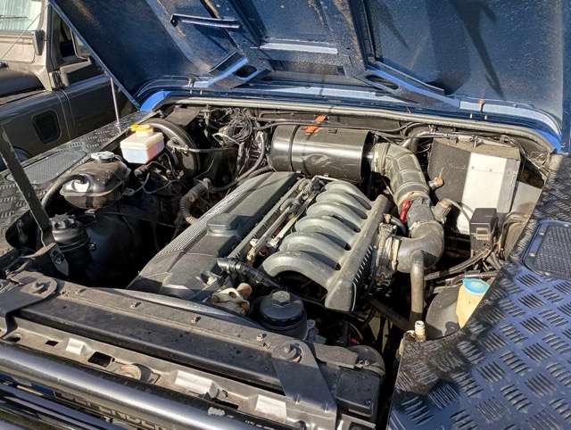 1997 Land Rover Defender 110 2.8L Pickup