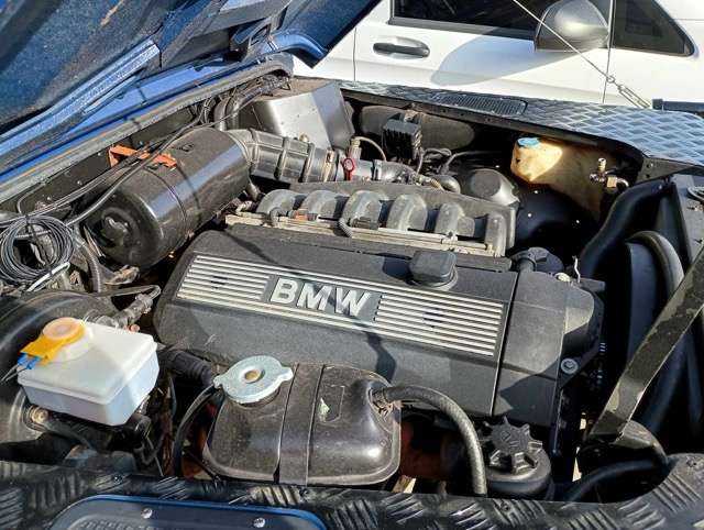 1997 Land Rover Defender 110 2.8L Pickup