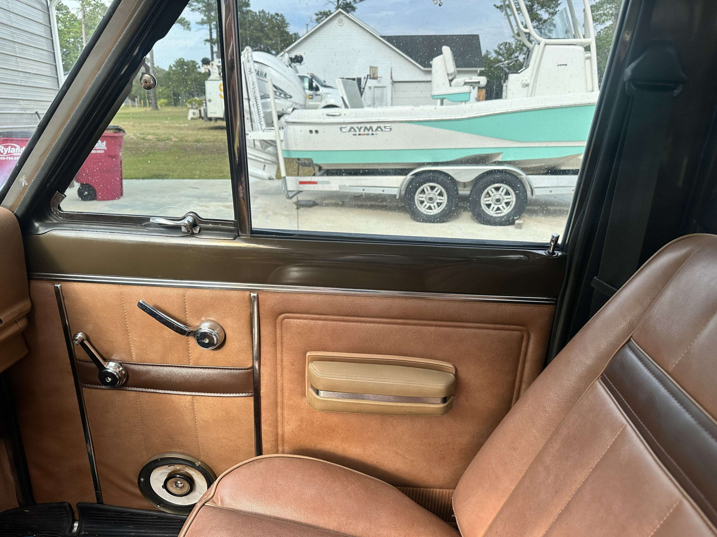1977 Jeep J10 Golden Eagle