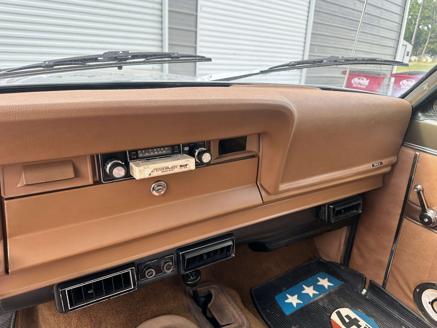 1977 Jeep J10 Golden Eagle