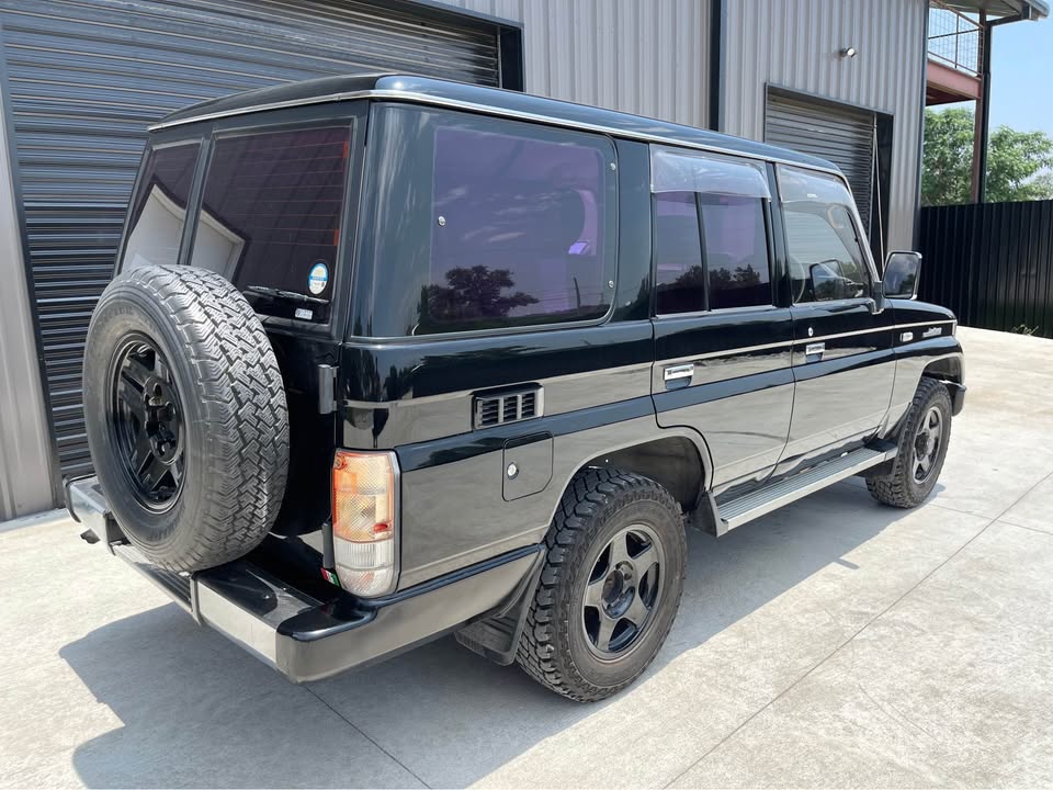 1991 Toyota Land Cruiser J78 Prado