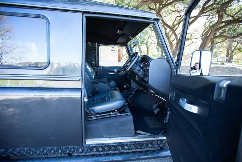1990 Land Rover Defender 110 RHD