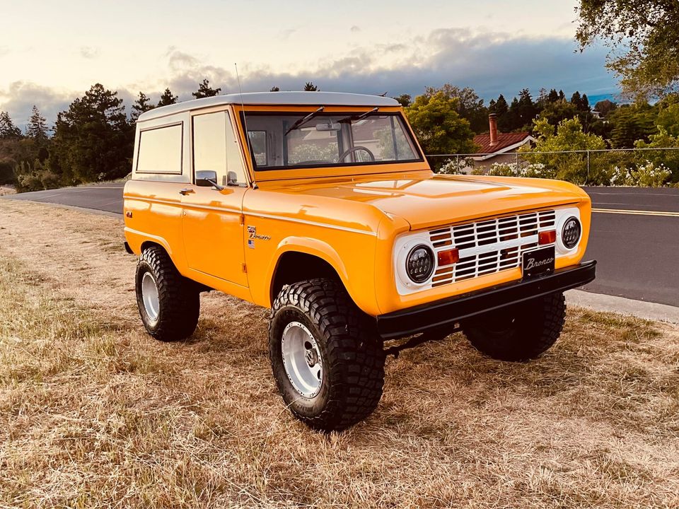 1971 Ford Bronco (Uncut Fenders)