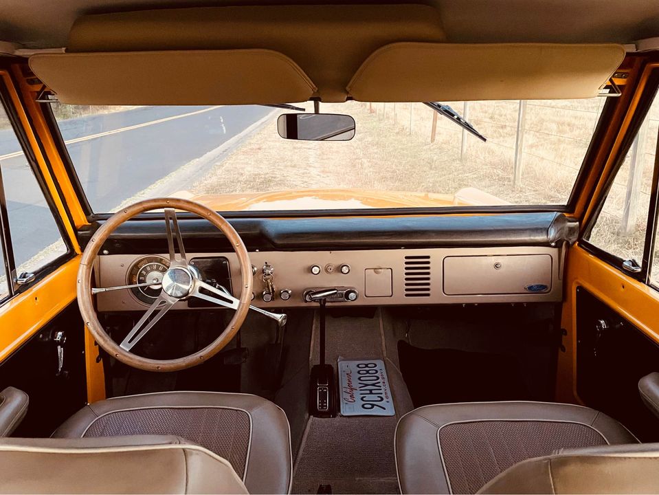 1971 Ford Bronco (Uncut Fenders)