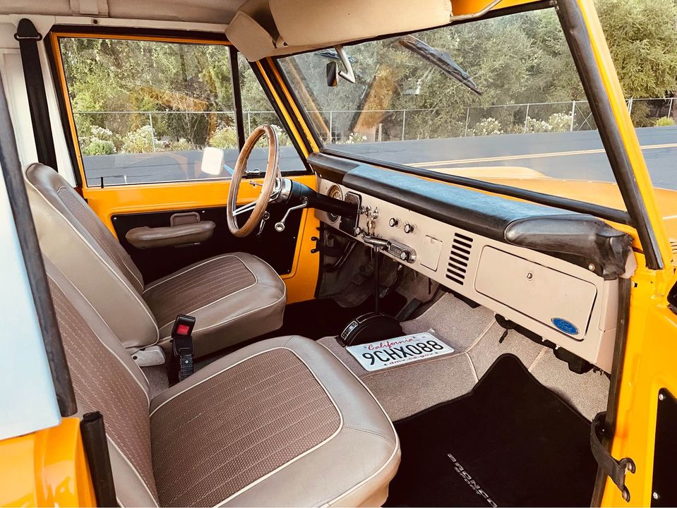 1971 Ford Bronco (Uncut Fenders)