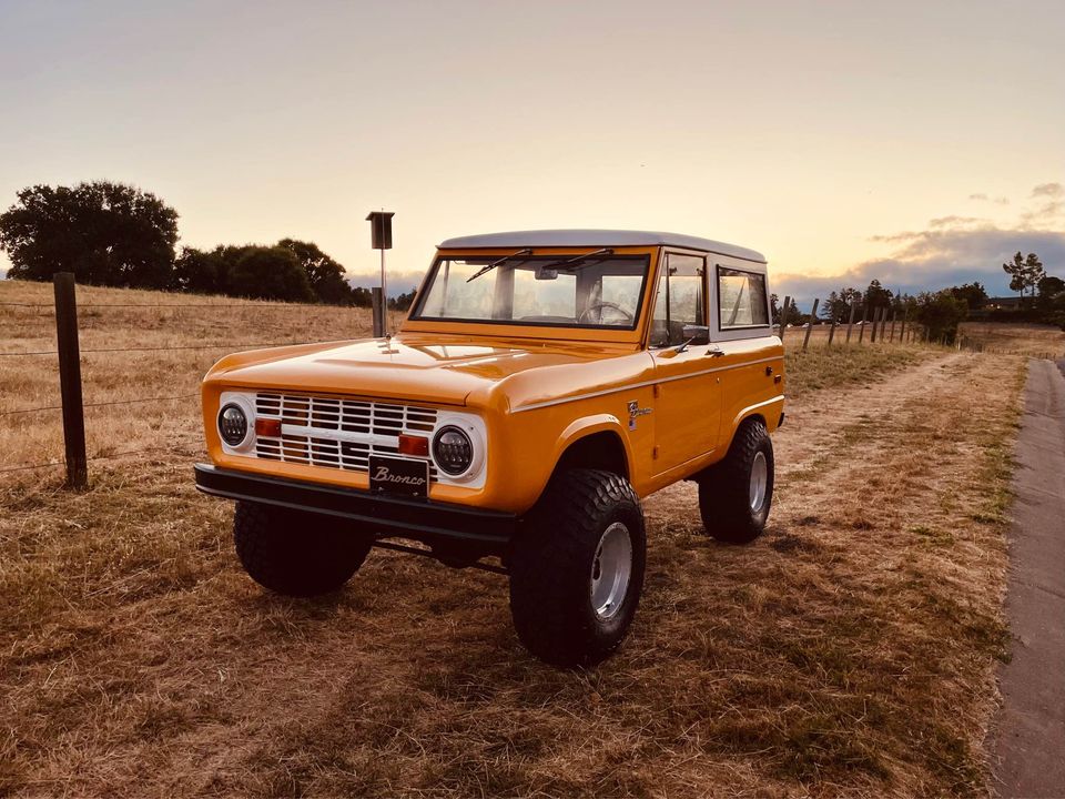 1971 Ford Bronco (Uncut Fenders)