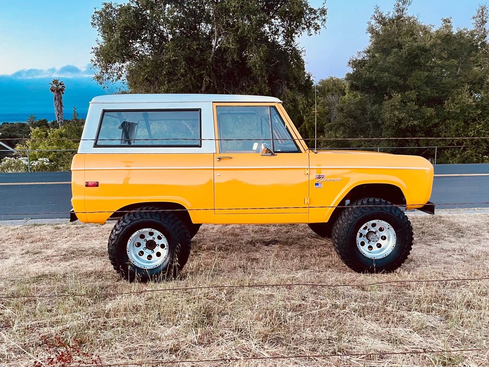 1971 Ford Bronco (Uncut Fenders)