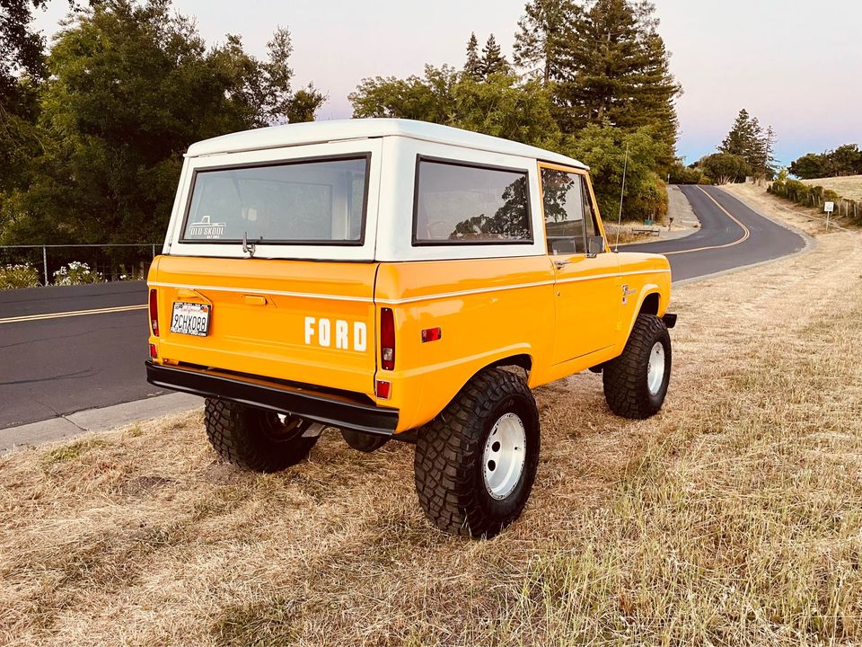 1971 Ford Bronco (Uncut Fenders)