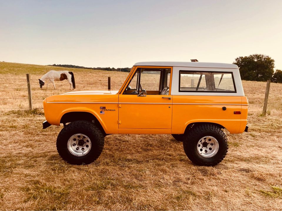 1971 Ford Bronco (Uncut Fenders)