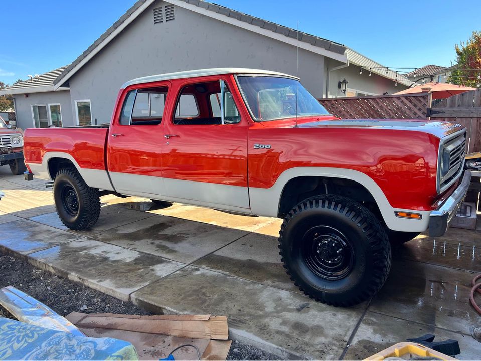 1973 Dodge W200 Power Wagon