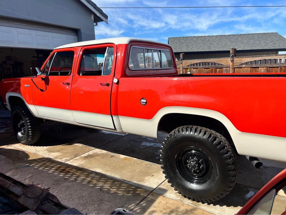 1973 Dodge W200 Power Wagon