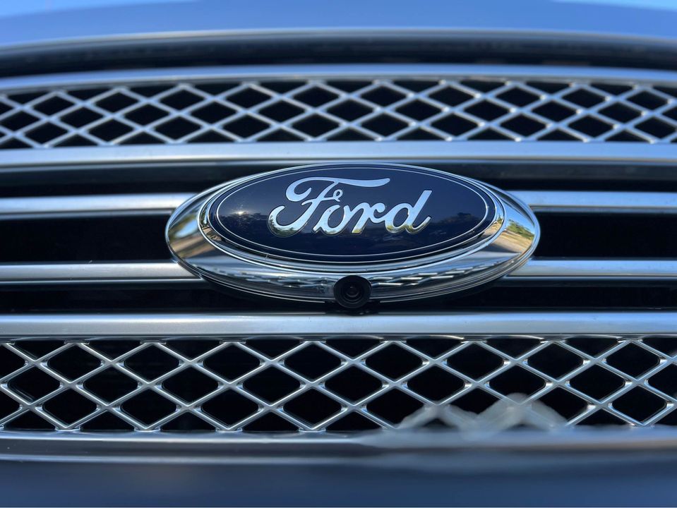 2013 Ford F150 SuperCrew Cab Platinum Pickup, Camper