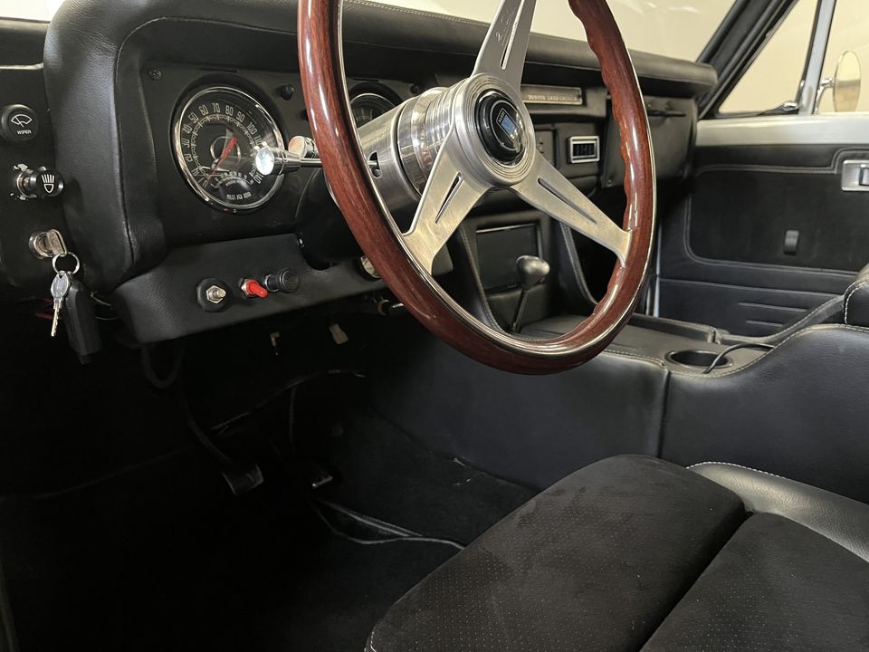1970 Toyota Land Cruiser FJ55 (Restomod)