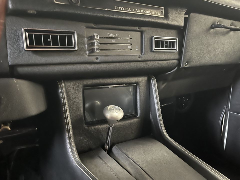 1970 Toyota Land Cruiser FJ55 (Restomod)
