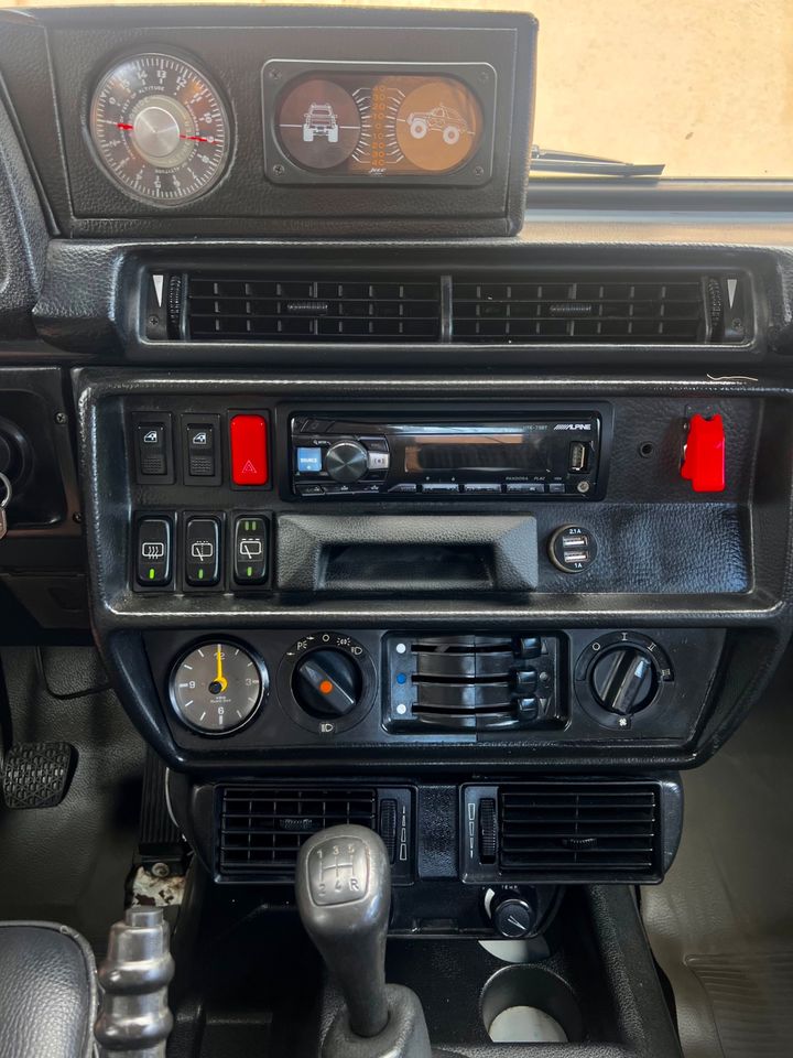 1986 Mercedes-Benz 280GE G Class Wagon; 5 Speed