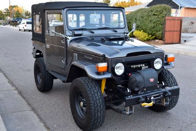 1975 Toyota Land Cruiser FJ40 Diesel Swap
